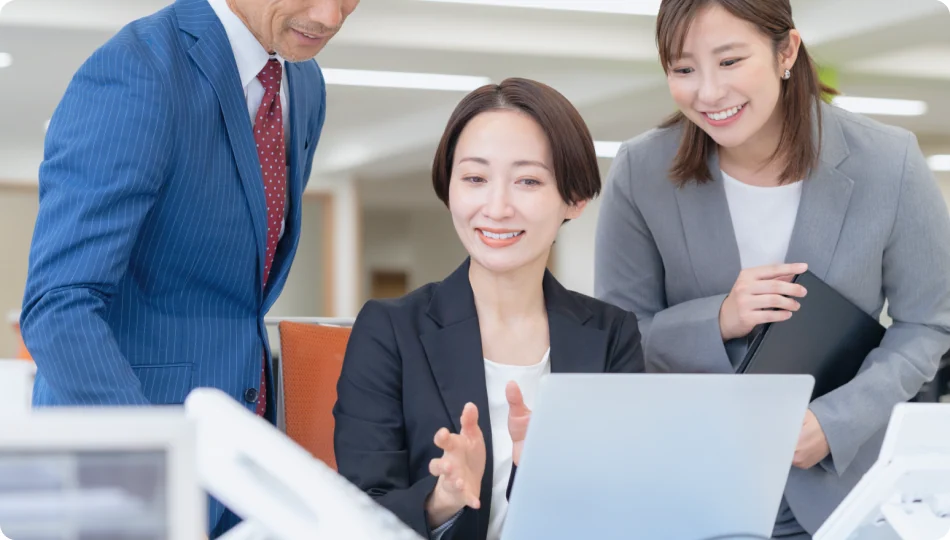 営業事務職の仕事風景